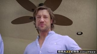 Секс с русской девушкой в бассейне