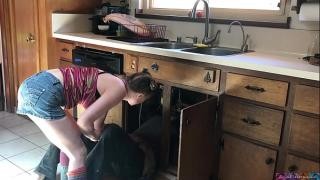 Сантехник трахнул клиентку